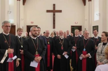 Pastor Pandemonium: German Churches in Crisis as Clergy Dwindle to a Handful!