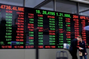 BREAKING: DAX in Freefall as ECB Meeting Looms - Will the Eurozone's Fate be Sealed at the Next Summit?