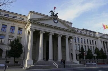 BREAKING: EZB's Shock Move Sends Shockwaves Through Global Markets for the 4th Time This Year!