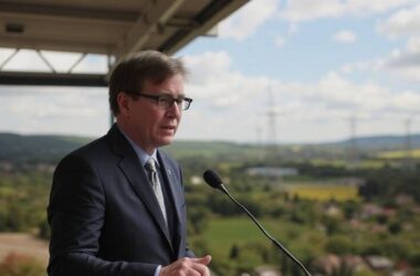 Merkel's Waterloo: Germany's Energy Plan in Shambles as Scholz's Power Play Fizzles!