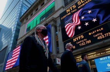 BREAKING: Wall Street in FREEFALL - Dow Jones Enters the Abyss of Losses!