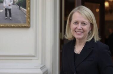 What the Bundesratspräsidentin Discovers in the City of Love and the City of Spies