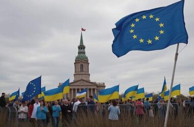 EU Gives Ukraine LARGEST AID, Not the US!