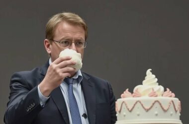 Leftist Leader Slams Foam Cake Assault on FDP Chief