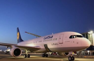 Lufthansa's Grim 2025: Fewer Jobs on the Horizon