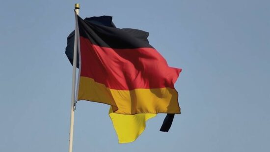 Business Slams Lack of Structure