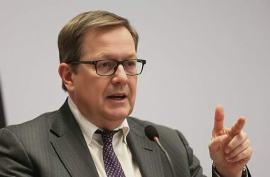 Scholz' Ukraine-Spiel mit Deutschen Geld