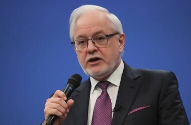 No Quick Peace in Sight, Warns Top Diplomat