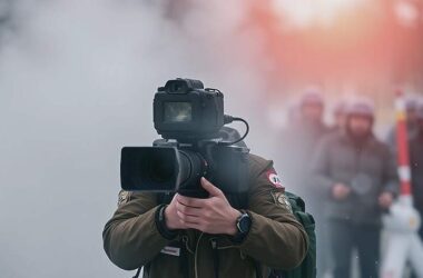 Foreigners' Office Scandal Rocks City, 5 Arrested in Shocking Corruption Bust