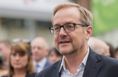 Habeck's Exit: Green Party Leader's Surprising Approval