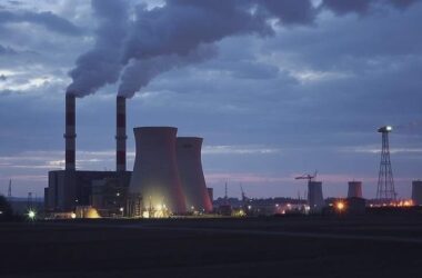 Uniper Urges Faster Approvals for Gas Power Plants Amidst Energy Crisis