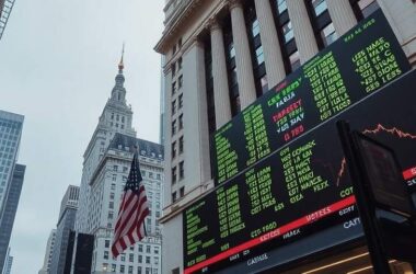 Dax Crashes: US Economic Data Sends Shockwaves Through Global Markets