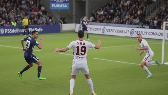 Benfica Secures Group Win in Sizzling Showdown!