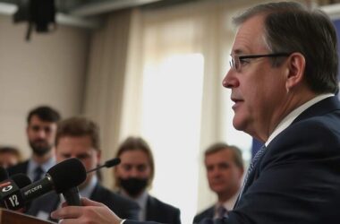 Voigt Slams Reich's Pension Plan