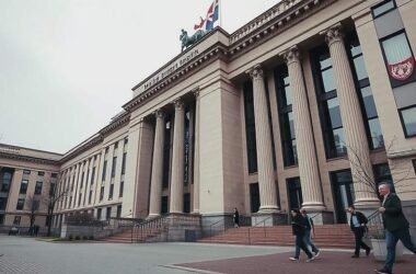 KPop Hit Golden Reigns On German Charts