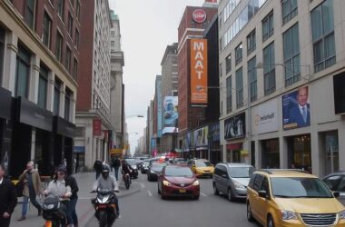 Stocks Rise Oil Falls