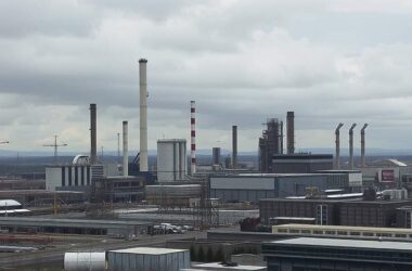 VW Zwickau Cuts Production Due to Chip Shortage