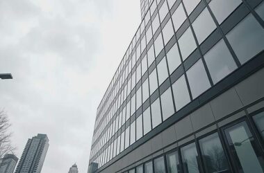 UBS Transfers Swiss Pensions to Germany