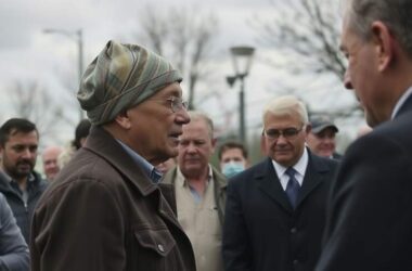 Hoffmann Stands By Brosius-Gersdorf Support