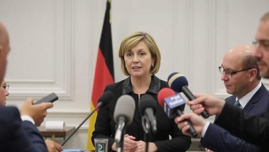 Germany's Economy Minister Pushes Rapid Tax Cuts for Businesses and Workers