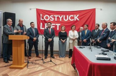 Linke Demands Schufa Be Abolished as Score Reform Sparks Criticism