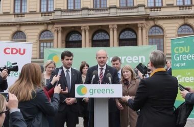 Green Party Nears CDU in Baden-Württemberg Ahead of March 8 State Election