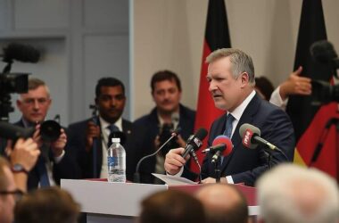 Wadephul Denies Weidel Claims German Gas Not Exported to Ukraine