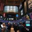US Stocks Split on Wednesday as Labor Market Surges