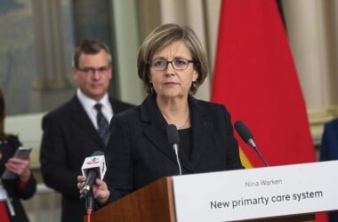 Germany Health Minister Pairs No-Referral Fees With Primary Care Overhaul