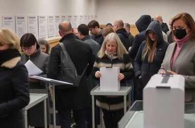 Union Narrowly Loses Lead Over AfD as Forsa Survey Shows 26 Percent Support