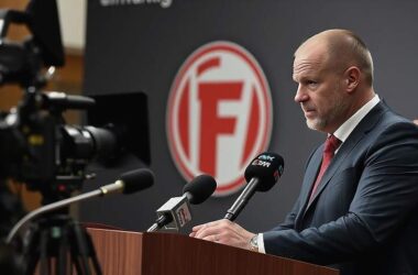 Krösche Denies Rumors of Leaving Eintracht Frankfurt