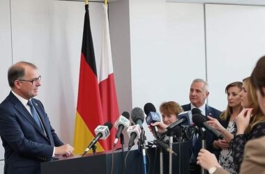 German Transport Minister Advocates Larger Truck Fines Before NRW Debates