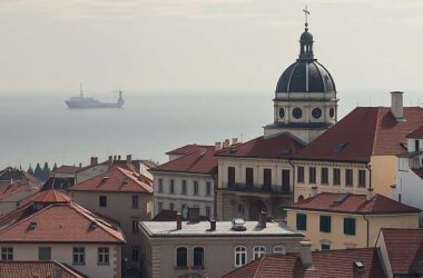 Fischer Predicts US Retreat From Europe Blaming American Disconnect